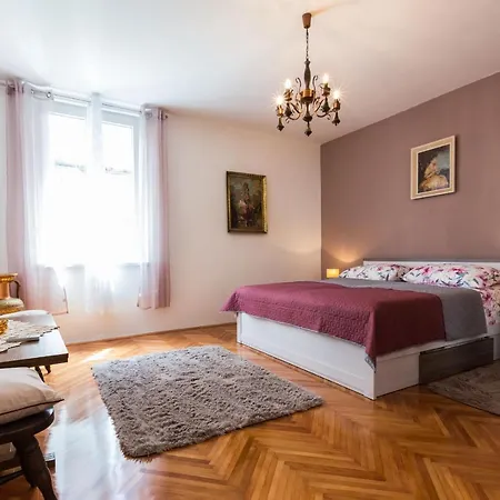 Drago 2br Apt. In Old Town דירה זאדאר
