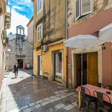 Drago 2br Apt. In Old Town *