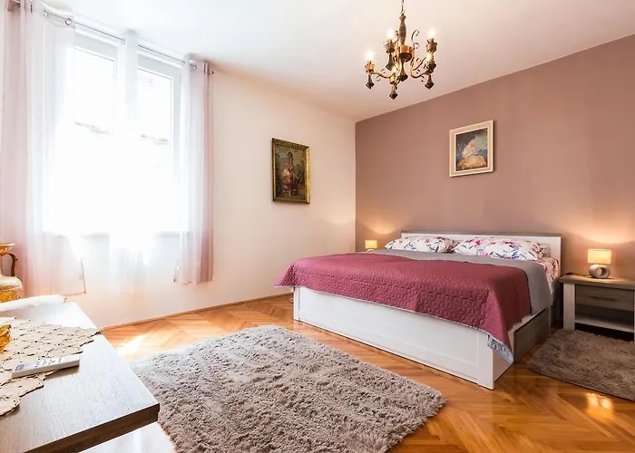 Apartament Drago 2br Apt. In Old Town