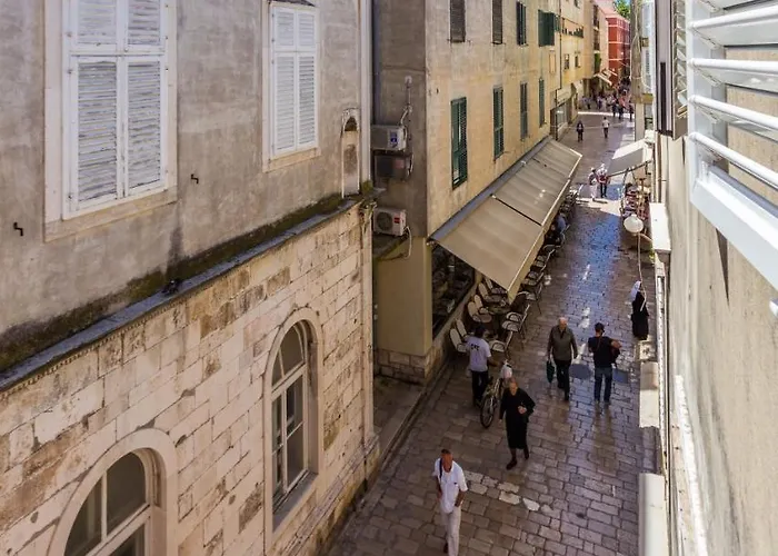 Drago 2br Apt. In Old Town Apartman